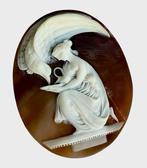 Gesigneerd Ch. Schmoll cameo, Griekse godin Hebe & Zeus als, Antiek en Kunst