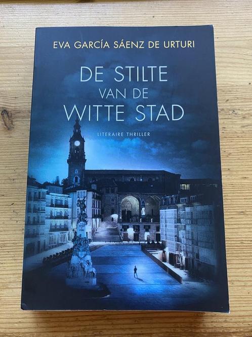 De stilte van de witte stad 9789044984477, Boeken, Overige Boeken, Zo goed als nieuw, Verzenden