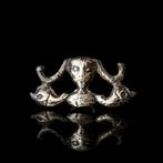 Oud-Romeins Zilver Broche Neptunus met dolfijnen, Fibula