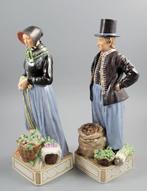 Royal Copenhagen - Beeldje - Pair of Amager Market Costume