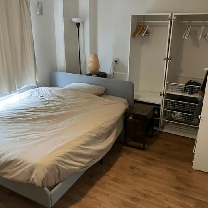 huis in Amsterdam gevonden voor €970,- pm, Huizen en Kamers, Huizen te koop