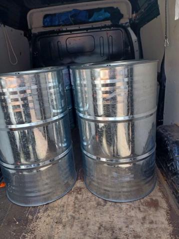 Vat 200 liter aantal 1 stuks. beschikbaar voor biedingen