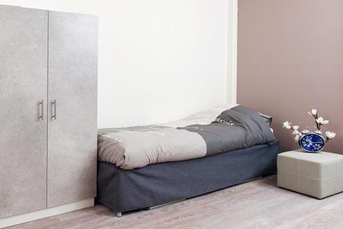 Studio Rijswijkstraat in Amsterdam, Huizen en Kamers, Kamers te huur, 20 tot 35 m², Amsterdam