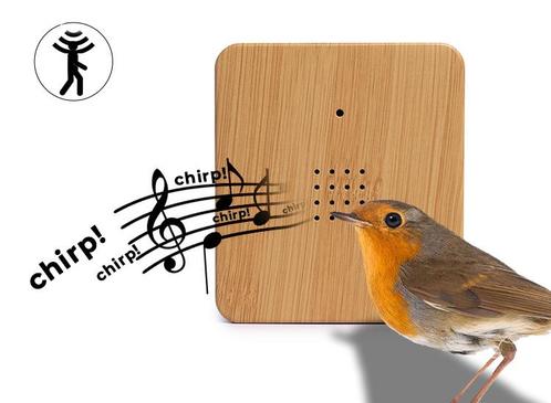 QLT Vogelhuisje met geluid bewegingssensor - hout, Dieren en Toebehoren, Vogels | Hokken en Kooien, Nieuw, Verzenden