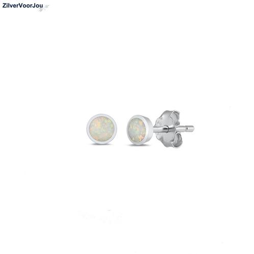 Zilveren kleine oorstekers met witte opaal 4mm, Sieraden, Tassen en Uiterlijk, Oorbellen, Wit, Nieuw, Zilver, Verzenden