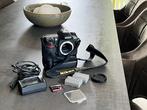 Nikon D200 + MB-D200 + Nikon charger + 2 Nikon batteries +, Nieuw