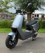 Yadea G5 45km/u Grey 2025, Fietsen en Brommers, Brommeronderdelen | Scooters, Verzenden, Nieuw