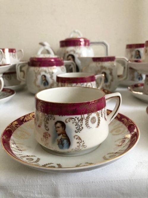 Koffieservies voor 12 (27) - Porselein - Napoleon Bonaparte, Antiek en Kunst, Antiek | Meubels | Tafels