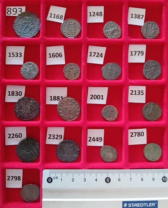 Romeinse Rijk Lot of 17 late Roman Æ coins (#893) 3rd-4th, Postzegels en Munten, Munten | Europa | Niet-Euromunten