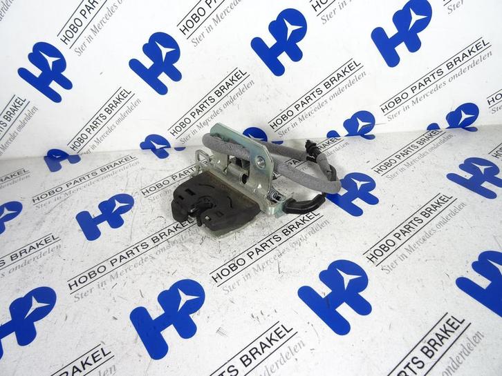 Achterbank vergrendeling A 204 920 0372 o.a: C-klasse w204, Auto-onderdelen, Interieur en Bekleding, Gebruikt, 3 maanden garantie