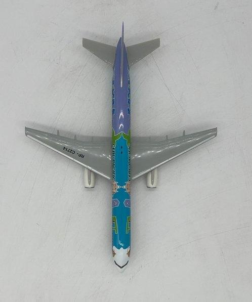 Herpa 1:200 - Modelvliegtuig - Cebu Pacific Boeing 757-200, Antiek en Kunst, Antiek | Wandborden en Tegels