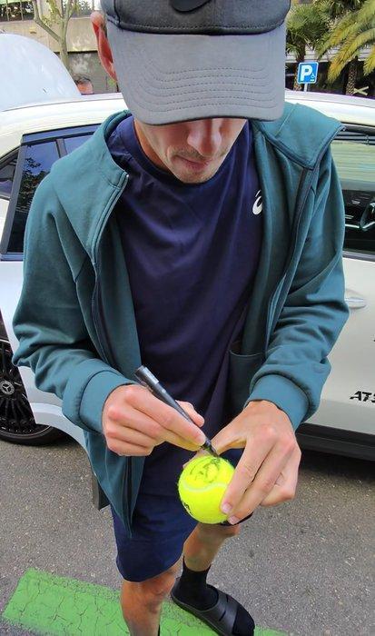 Tennis - Álex de Miñaur - Tennisbal, Verzamelen, Overige Verzamelen