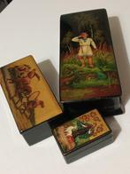 Doos (4) - gelakt papier-maché