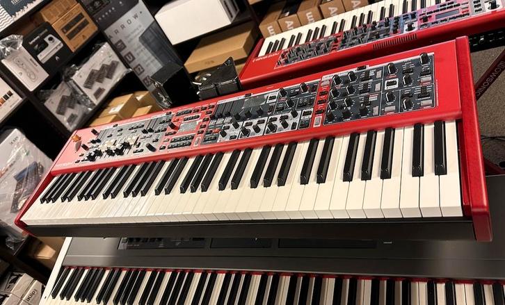 Nord Stage 4 73 – retour model, Muziek en Instrumenten, Piano's, Zo goed als nieuw, Digitaal, Ophalen of Verzenden