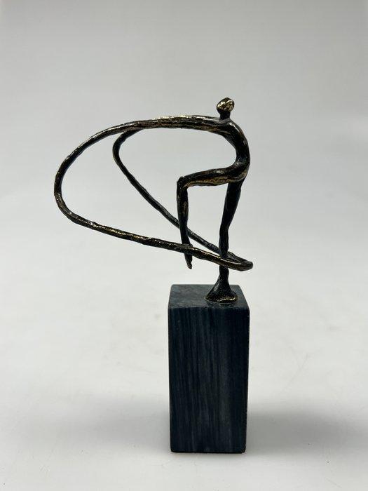 Corry Ammerlaan - Figuur - Obstakels overwinnen - Brons, Antiek en Kunst, Curiosa en Brocante