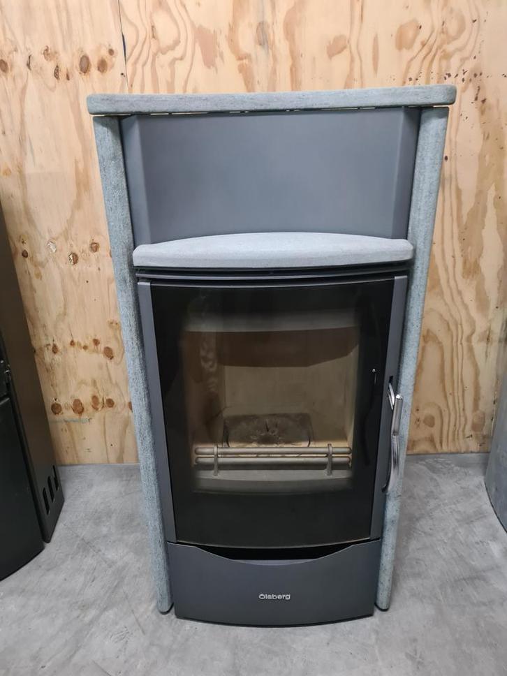 MOOIE OLSBERG HOUTKACHEL MET SPEKSTEEN, Huis en Inrichting, Kachels, Houtkachel, Hout, Gebruikt, Vrijstaand, Ophalen