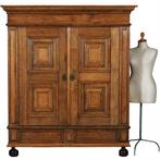 Blond stoere eiken tweedeurskast ca 1800 op bolpoten No96074, Ophalen of Verzenden
