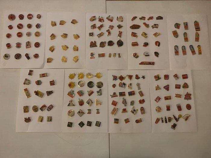 Themacollectie - Verkoop hier 160 pins van Coca Cola,, Antiek en Kunst, Antiek | Speelgoed
