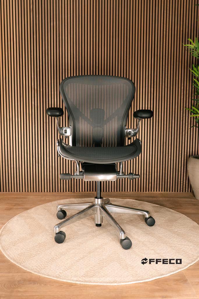 Herman Miller Aeron Remastered Polished Edition, Huis en Inrichting, Bureaustoelen, Bureaustoel, Zwart, Zo goed als nieuw, Ergonomisch