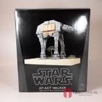 Star Wars Gentle Giant AT-ACT Walker Collectible Bookend..., Verzamelen, Verzenden, Zo goed als nieuw, Actiefiguurtje