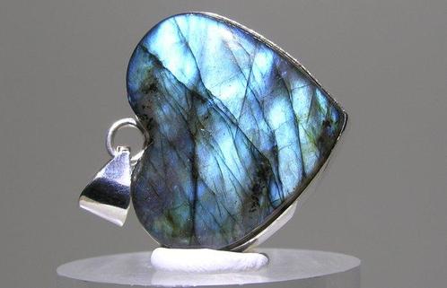 labradoriet Hanger - Hoogte: 40 mm - Breedte: 32 mm- 13.4 g, Verzamelen, Mineralen en Fossielen
