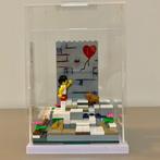 Lego - Limited Edition - LEGO Banksy Artwork - “Girl with a, Nieuw