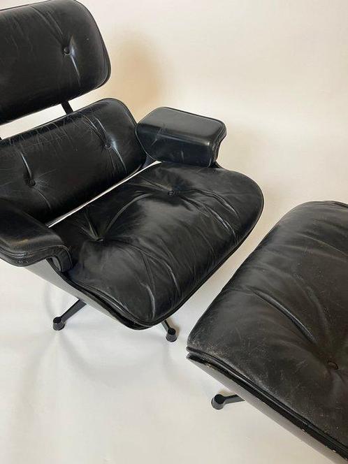 ICF - Charles & Ray Eames - Loungestoel met voetenbank -, Antiek en Kunst, Kunst | Designobjecten