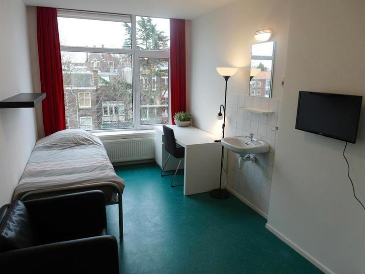 Kamer te huur in Rotterdam - 13 m² - 2 kamer(s) - 2 kamers, Huizen en Kamers, Kamers te huur, Rotterdam