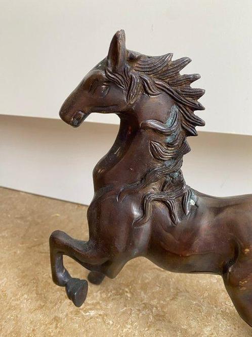 Beeldje, Galloping horse - 2 kg - 26 cm - Koud geverfd brons, Antiek en Kunst, Curiosa en Brocante