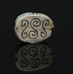 Oude Egypte, tweede tussenperiode Speksteen Scarab met drie