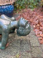 Bronzen liggende vrouw - Tuinbeeld - 129x35x30cm - 21 Kg, Tuin en Terras, Tuinbeelden, Verzenden, Nieuw, Metaal, Mensenbeeld