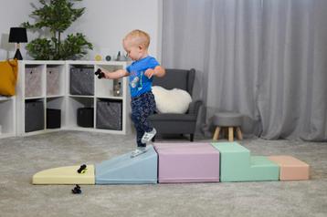 Set van 5 kleine foam blokken/speelkussens PASTEL beschikbaar voor biedingen