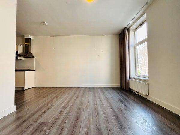 Leuke huurwoning Te huur: Schietbaanstraat A in Rotterdam, Huizen en Kamers, Huizen te huur, Direct bij eigenaar, C, Zuid-Holland