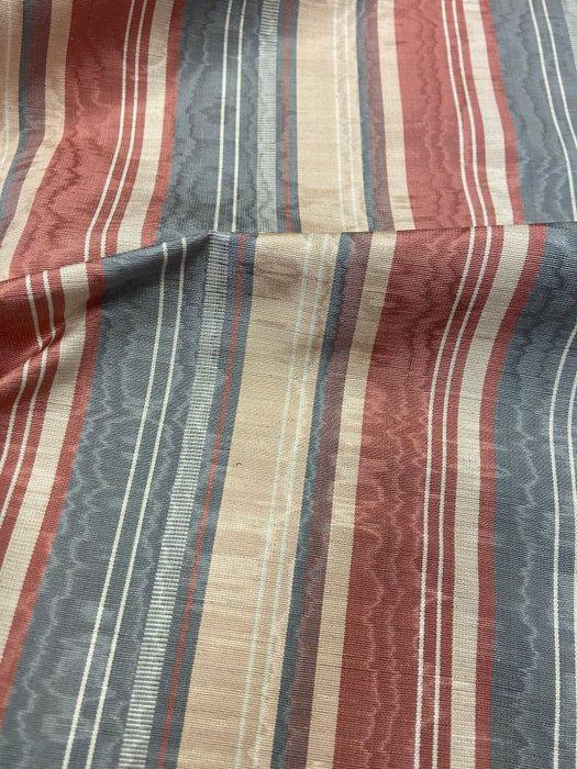 Prestigieuze moiré-ribstof in zijde-mix met gemiddeld, Antiek en Kunst, Antiek | Kleden en Textiel