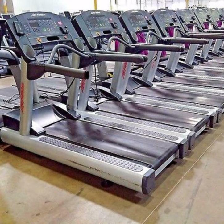 ONGEKENDE PRIJZEN loopbanden Technogym - Life Fitness OPHEF, Sport en Fitness, Fitnessmaterialen, Zo goed als nieuw, Armen, Benen