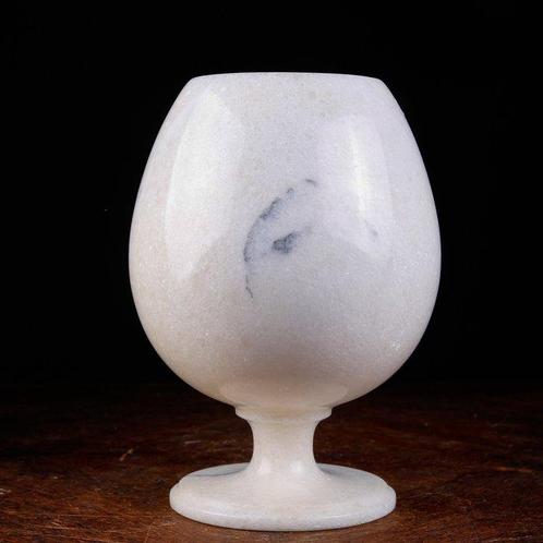 Elegante decoratieve beker uit een blok wit Ibiza-marmer, Antiek en Kunst, Curiosa en Brocante