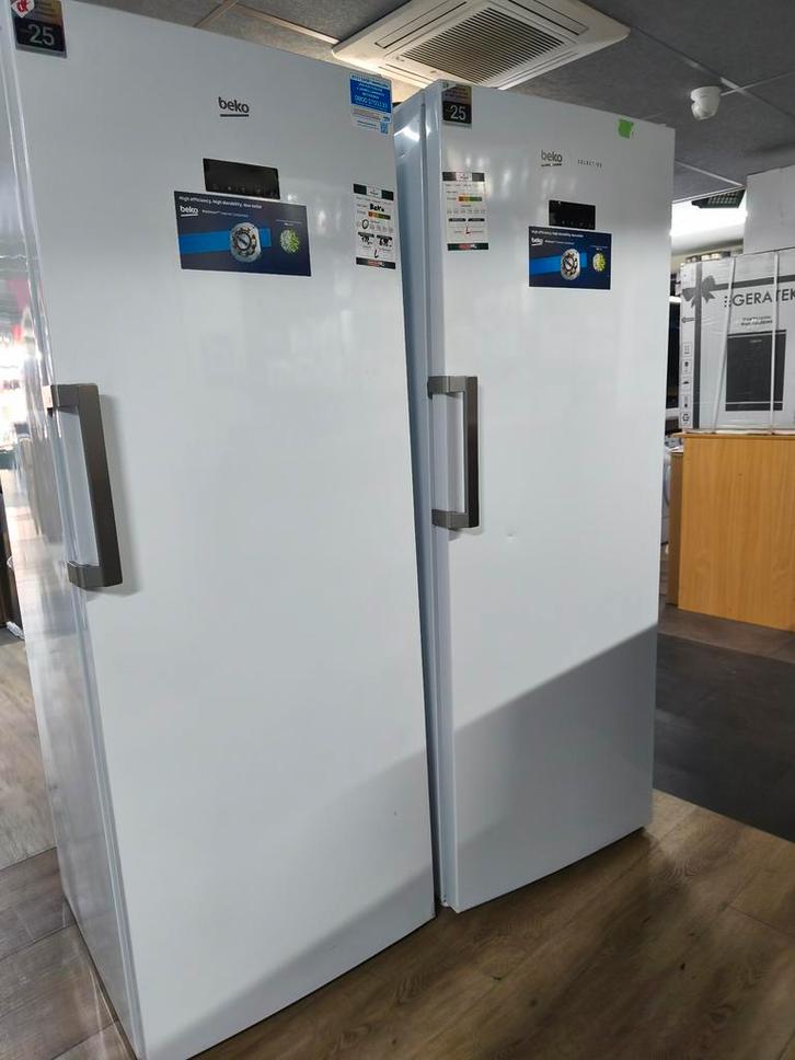 Nieuw en outlet vrieskast no frost 5,6,7en 8 lades, Witgoed en Apparatuur, Vriezers en Diepvrieskisten, Vrijstaand, Nieuw, Vrieskast