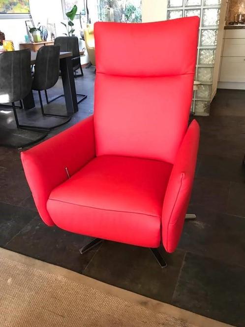 Leren relaxfauteuil - rood leer - Echt leer, Modern, ontdek, Huis en Inrichting, Fauteuils, 75 tot 100 cm, Nieuw, 50 tot 75 cm