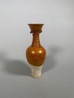 Oud Chinees - Liao-dynastie, Bruine geglazuurde hoge vaas -