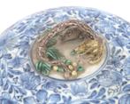 Twee porseleinen dekselkommen, Kangxi periode (1662-1722), Antiek en Kunst, Antiek | Porselein