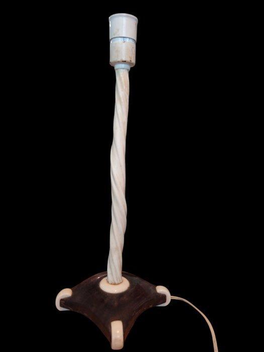Narwhal Rostrum - Lamp Standard - Inuit Tand - Monodon, Verzamelen, Dierenverzamelingen