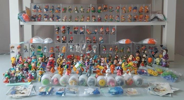 Themacollectie - Kinder Surprise: 22 complete series., Antiek en Kunst, Antiek | Speelgoed