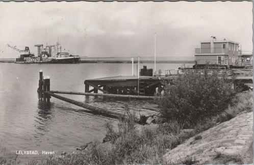 LELYSTAD - Haven, Verzamelen, Ansichtkaarten | Nederland, Verzenden