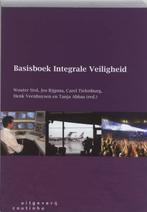 Basisboek integrale veiligheid 9789062834792, Verzenden, Gelezen
