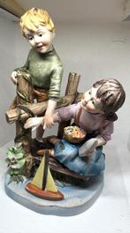 Capodimonte - Beeldje - Fratelli che giocano - Porselein