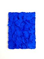 Florencia Rojas (1989) - Spume Yves Klein Blue XL, Antiek en Kunst