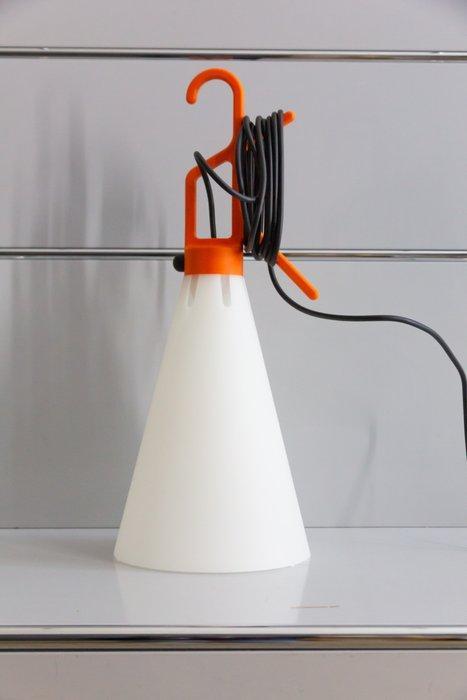 Flos - Konstantin Grcic - Tafellamp - Mayday - Oranje -, Antiek en Kunst, Antiek | Lampen