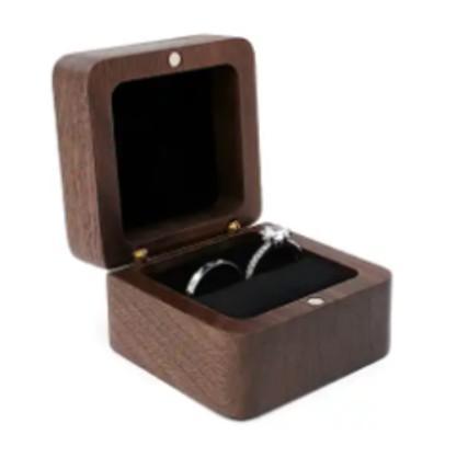 Ringdoosje hout voor één of twee ringen - aanzoek - bruiloft, Hobby en Vrije tijd, Kralen en Sieraden maken, Nieuw, Verzenden