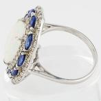 Ring - 14 karaat Witgoud - 5.61ct. tw. Opaal - Saffier -, Nieuw