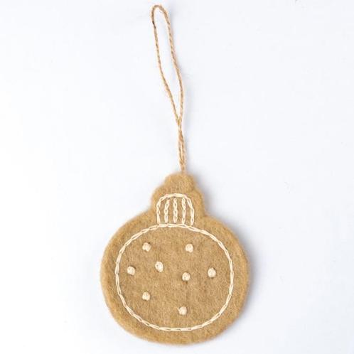 Hanger Vilt - Kerstbal Geborduurd Motief - Mistletoe - 8cm -, Diversen, Kerst, Nieuw, Ophalen of Verzenden